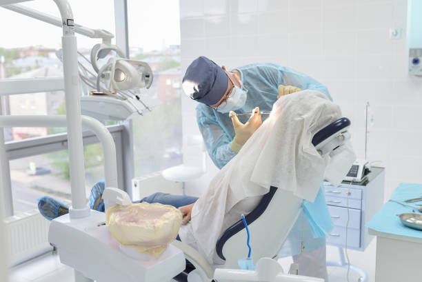 Best Emergency Tooth Extraction in Goulds, FL